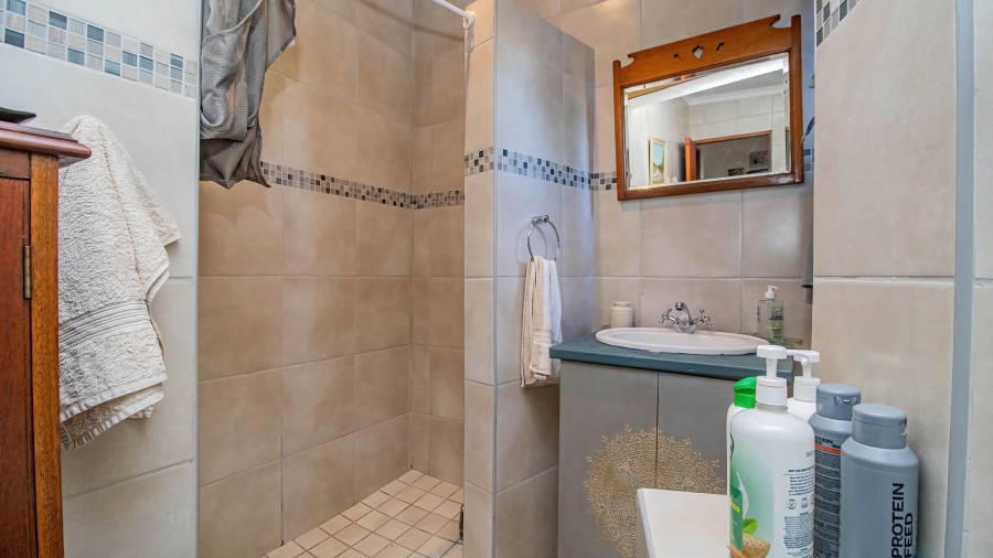 5 Bedroom Property for Sale in Fraaiuitsig Western Cape